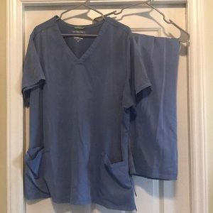 Healing Hands Womens Scrubs. Light blue